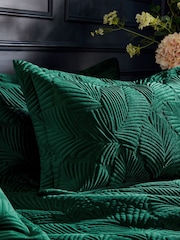Paoletti Emerald Green Palmeria Quilted Duvet Cover and Oxford Border Pillowcase Set - Image 3 of 3