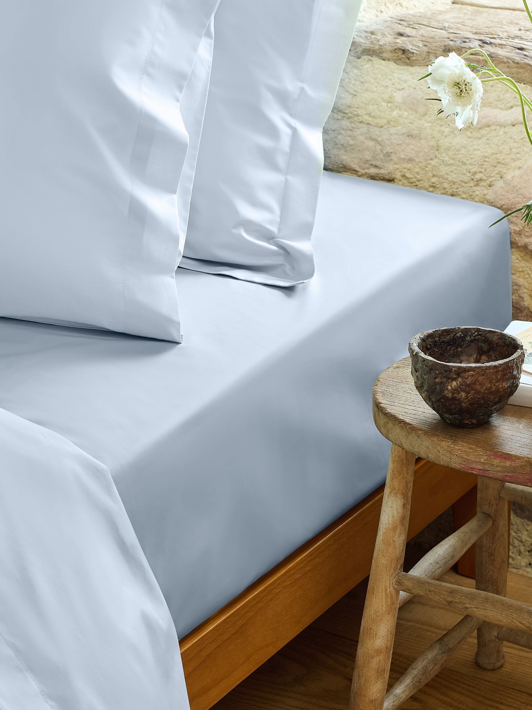 Christy 200TC Organic Super King Fitted Sheet | Classic Blue | 100% Certified Organic Cotton Bedding | Super Soft and Smooth Bed Linen - Image 4