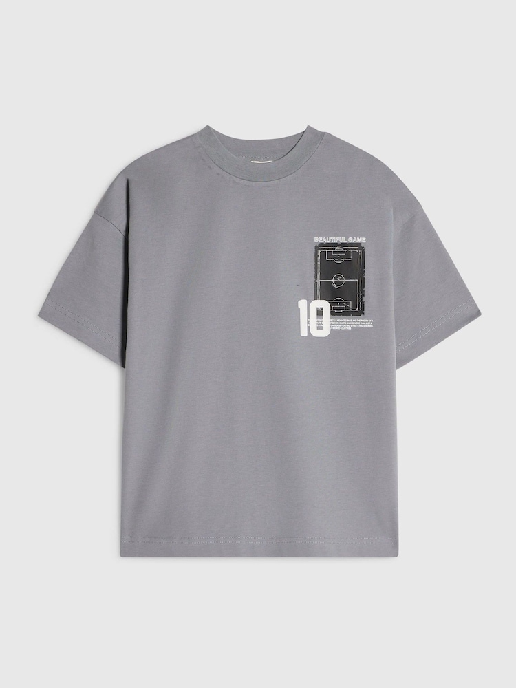 River Island Oversized Football Collage Graphic T-Shirt - Bild 2 von 3 River Island Oversized Football Collage Graphic T-Shirt - Bild 2 von 3