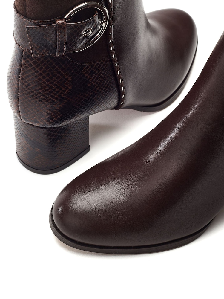 Moda in Pelle Brown Panay Round Toe Buckle Boots - Image 4 of 4 Moda in Pelle Brown Panay Round Toe Buckle Boots - Image 4 of 4