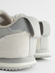 Neutral/Weiss - Turnschuh mit zwei Riemen - Bild 3 von 4