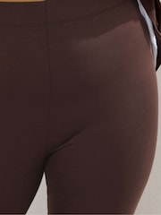 Шоколадно-коричневий - Yours Curve Co-Ord 2 In 1 & Leggings Set - Image 5 of 6