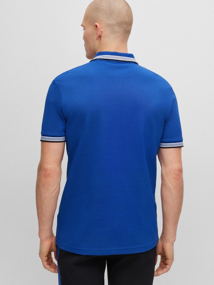 لون أزرق زاهٍ مع حافة ياقة باللون الأسود - BOSS Pallas 100% Cotton Polo Shirt - صورة 2 من 5