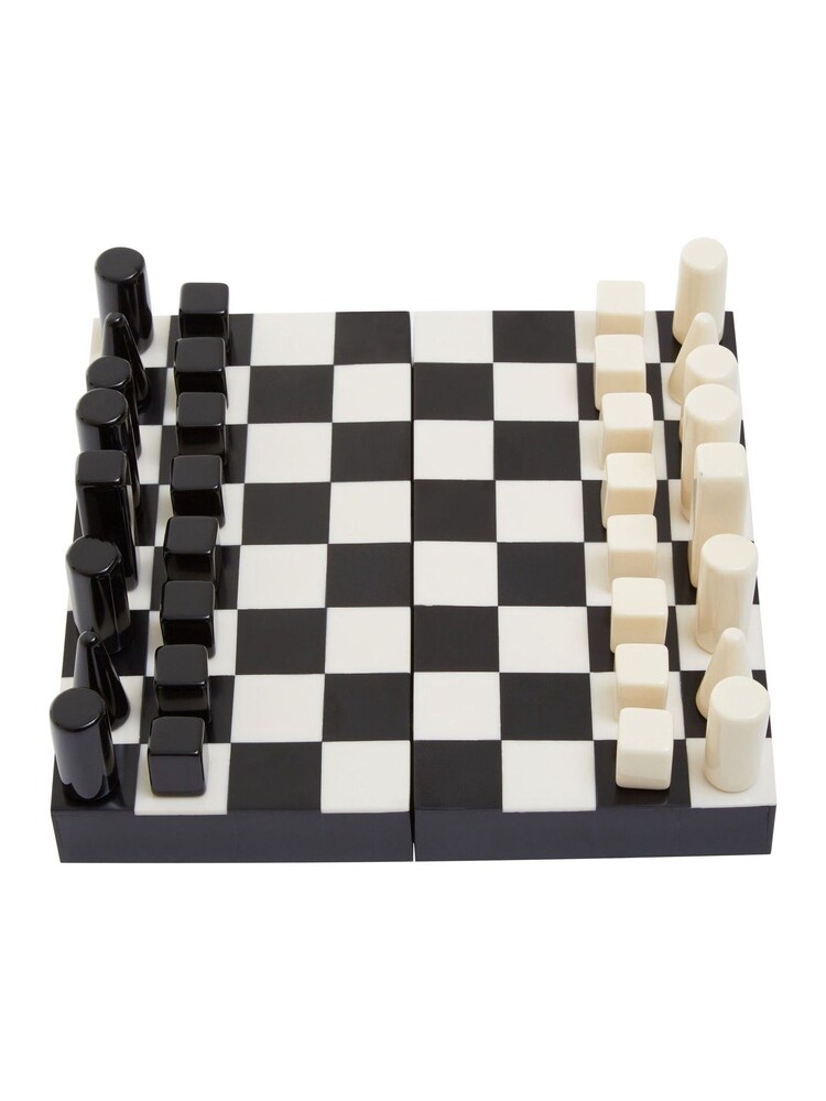 Fifty Five South Churchill Games Small Foldable Chess Set - صورة 2 من 6