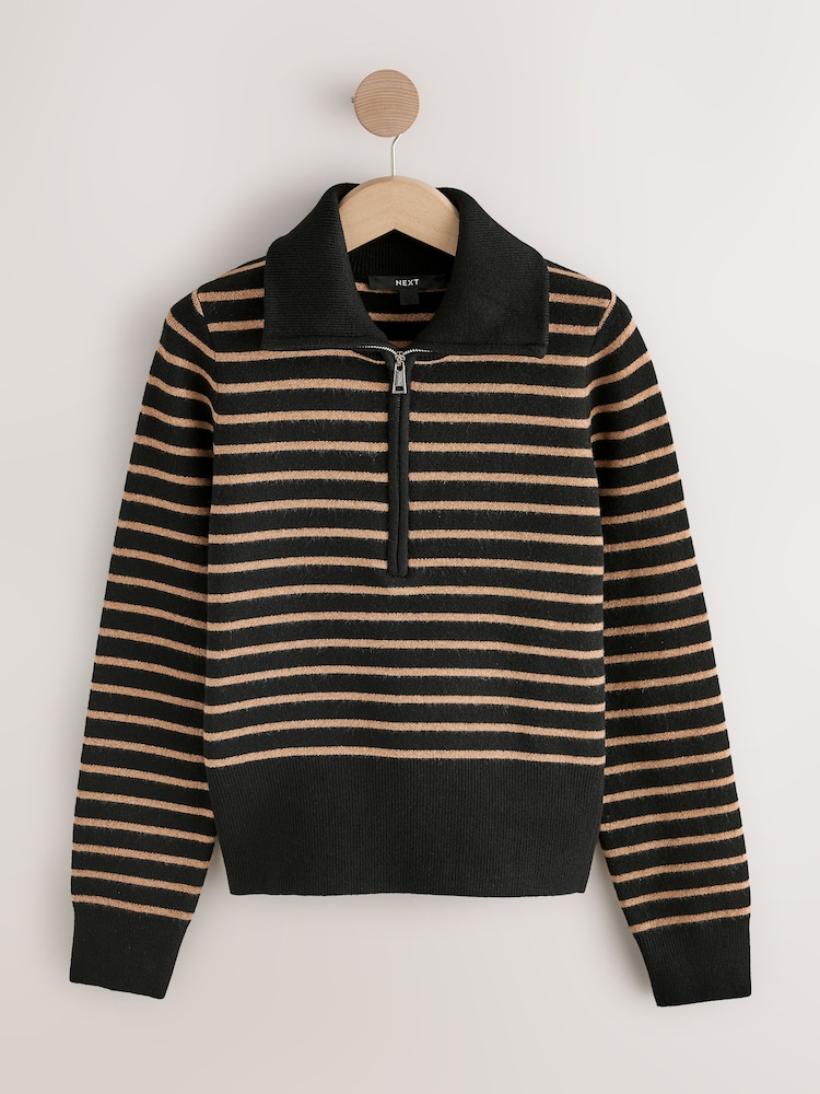 Black/Camel Brown Stripe - Supersoft piltuvėlio formos megztinis su užtrauktuku ant kaklo - 1 paveikslėlis iš 3 Black/Camel Brown Stripe - Supersoft piltuvėlio formos megztinis su užtrauktuku ant kaklo - 1 paveikslėlis iš 3