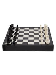 Fifty Five South Churchill Games Chess Set - Image 2 de 5