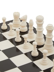 Fifty Five South Churchill Games Chess Set - Image 5 de 5