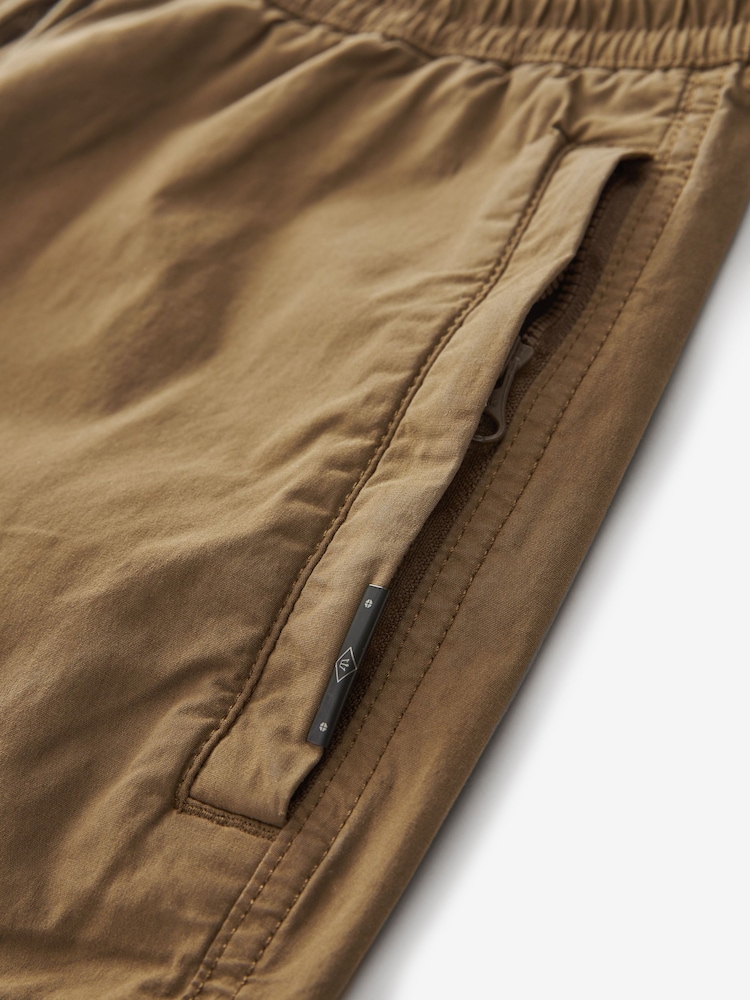 Marron fauve - Coupe fuselée régulière - Pantalon cargo style militaire en tissu stretch - Image 5 of 7