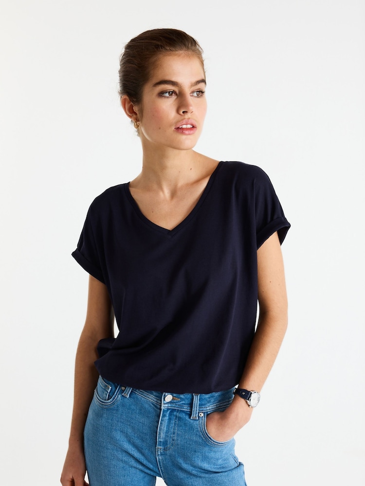 Azul marino - Camiseta de algodón 100 % con cuello en pico y mangas casquillo - Imagen 1 de 6 Azul marino - Camiseta de algodón 100 % con cuello en pico y mangas casquillo - Imagen 1 de 6
