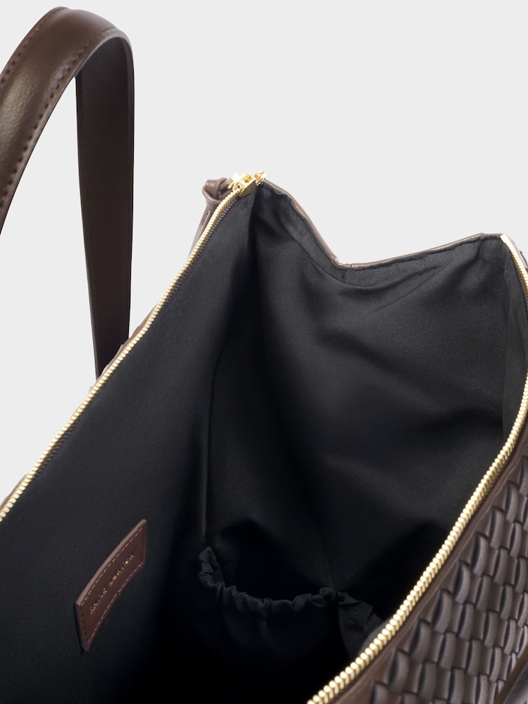 Шоколадно-коричневий - Katie Loxton Міланська ручна ткана сумка-кабіна - Image 9 of 9