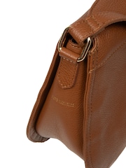 Hellbraun - Pure Luxuries London 'Soraya' Leather Cross-Body Bag - Bild 8 von 8
