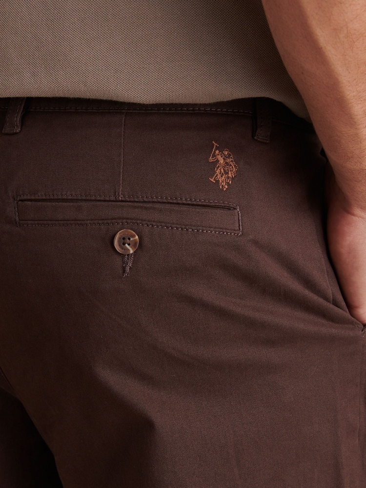 Қоңыр - U.S. Polo Assn. Бүктемелі алдыңғы жеңіл Chino шалбары - 9суретінің 2 суреті