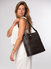 Braun - Pure Luxuries London Luxe Rucksack und Schultertasche aus Leder - Bild 7 von 12