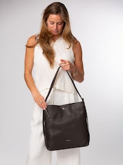 Braun - Pure Luxuries London Luxe Rucksack und Schultertasche aus Leder - Bild 8 von 12