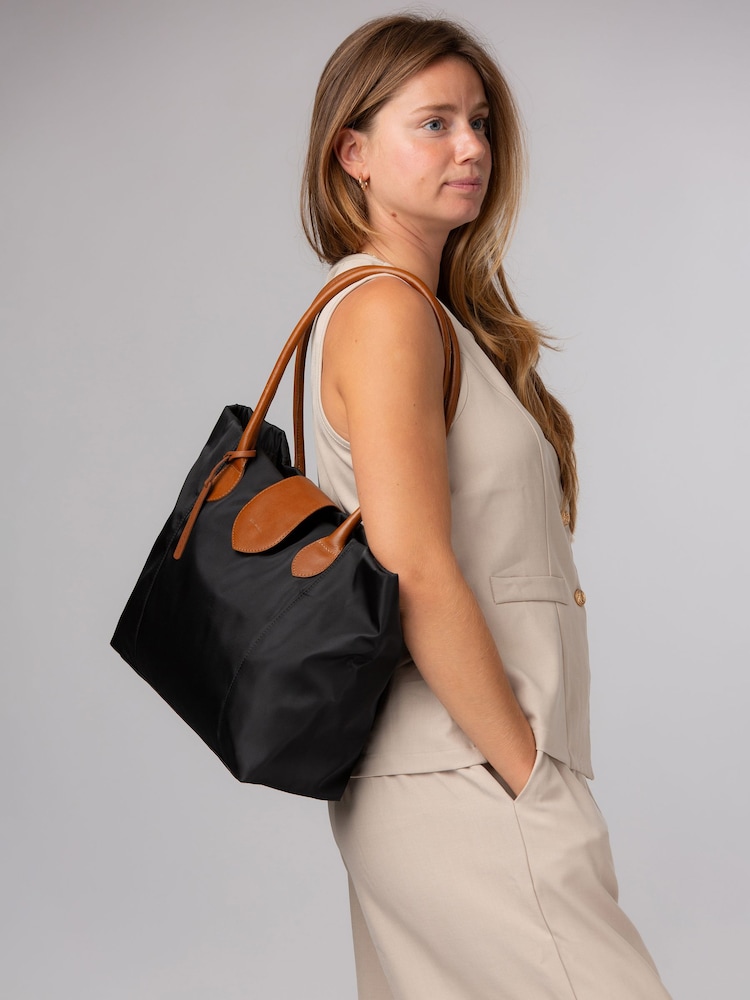 Pure Luxuries London Black/Brown 'Genevieve' Canvas & Leather Tote Bag - Image 1 of 7 Pure Luxuries London Black/Brown 'Genevieve' Canvas & Leather Tote Bag - Image 1 of 7