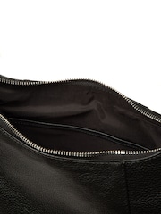 Pure Luxuries London Black 'Kirsten' Leather Shoulder Bag - Image 8 of 8