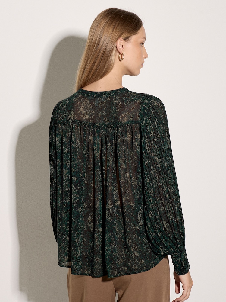 সবুজ - Apricot Snakeskin Chiffon Blouse - 4এর মধ্যে 4 ছবি