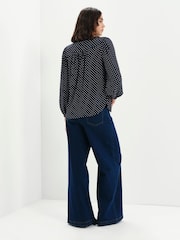 Zils - Finery Kiya Polka Dot kaklasaites blūze - Attēls 5 no 5