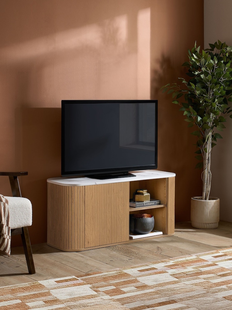 Birlea Oak Russo Small TV Unit - Image 1 of 8 Birlea Oak Russo Small TV Unit - Image 1 of 8