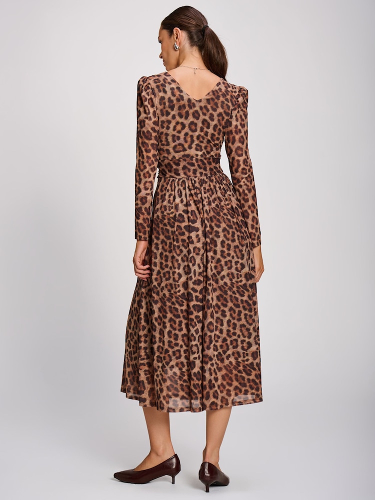 Brun - Jolie Moi Mesh Long Sleeve Pleated Maxi Dress - Image 2 de 6