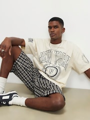 River Island Cream Oversized Fit New York Badge T-Shirt - Image 3 of 4