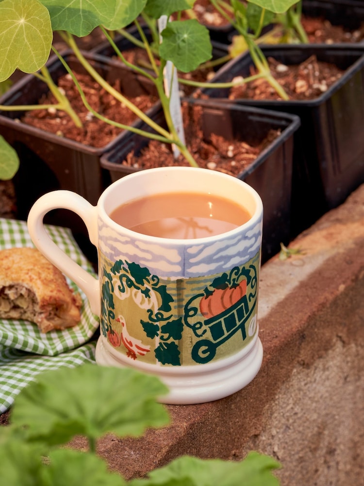 Emma Bridgewater Cream Country Icons Pumpkin Picking 1/2 Pint Mug - Image 1 of 4 Emma Bridgewater Cream Country Icons Pumpkin Picking 1/2 Pint Mug - Image 1 of 4