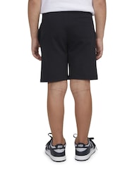 Negro - Pantalones cortos de niño pequeño Club de Nike - Imagen 2 de 10