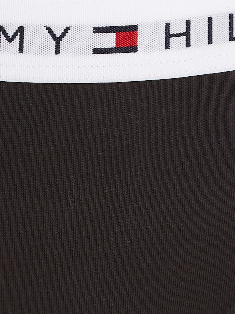 حزمة من قطعتين "2" ملابس داخلية أصلية بتصميم بيكيني من Tommy Hilfiger - صورة 3 من 3 حزمة من قطعتين "2" ملابس داخلية أصلية بتصميم بيكيني من Tommy Hilfiger - صورة 3 من 3