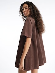 River Island Mini-kjole med kordfløyelsmønster - Bilde 3 av 4