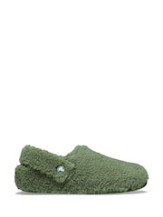 شبشب كلاسيكي مريح من الفرو الصناعي من Crocs - Image 2 of 5