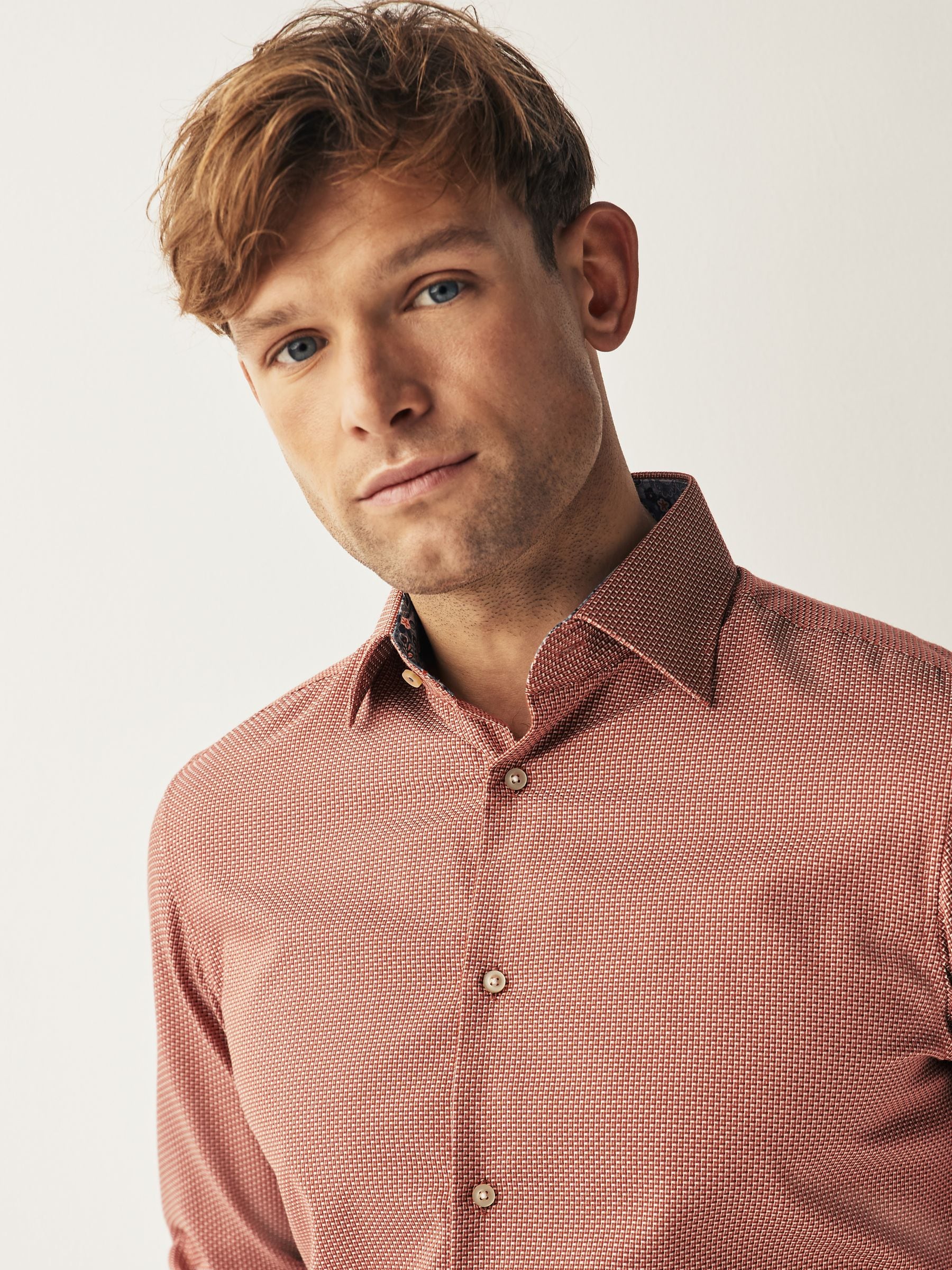 Buy Red Geometric Slim Fit Cotton Textured Trimmed Single Cuff Shirt from  Next Czech Republic