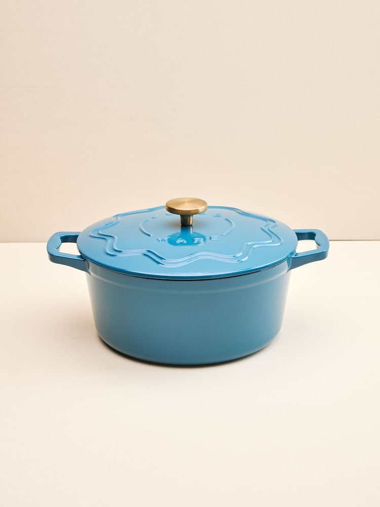 Judge Blue 26cm Enamelled Cast Iron Casserole - Image 1 of 6 Judge Blue 26cm Enamelled Cast Iron Casserole - Image 1 of 6