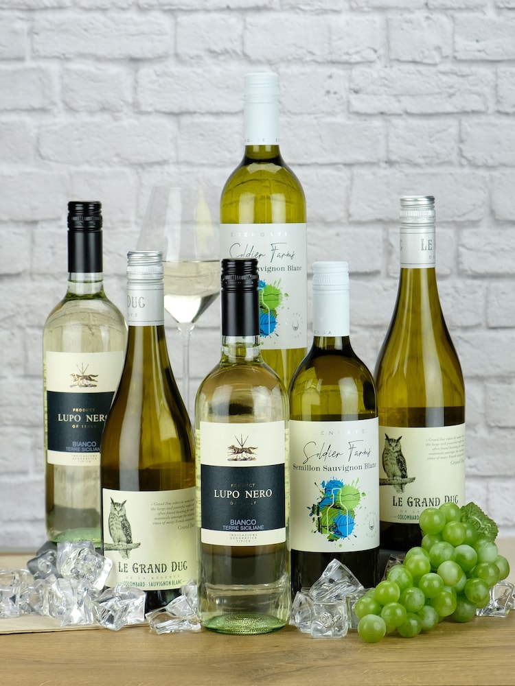 Le Bon Vin Chilling White Wine Selection 75cl - Image 1 of 1