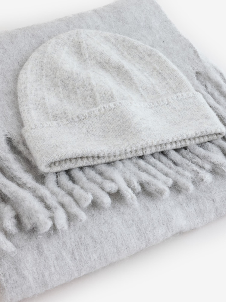 Cotton On Grey Cosy Bundle 1 - Image 2 of 3 Cotton On Grey Cosy Bundle 1 - Image 2 of 3