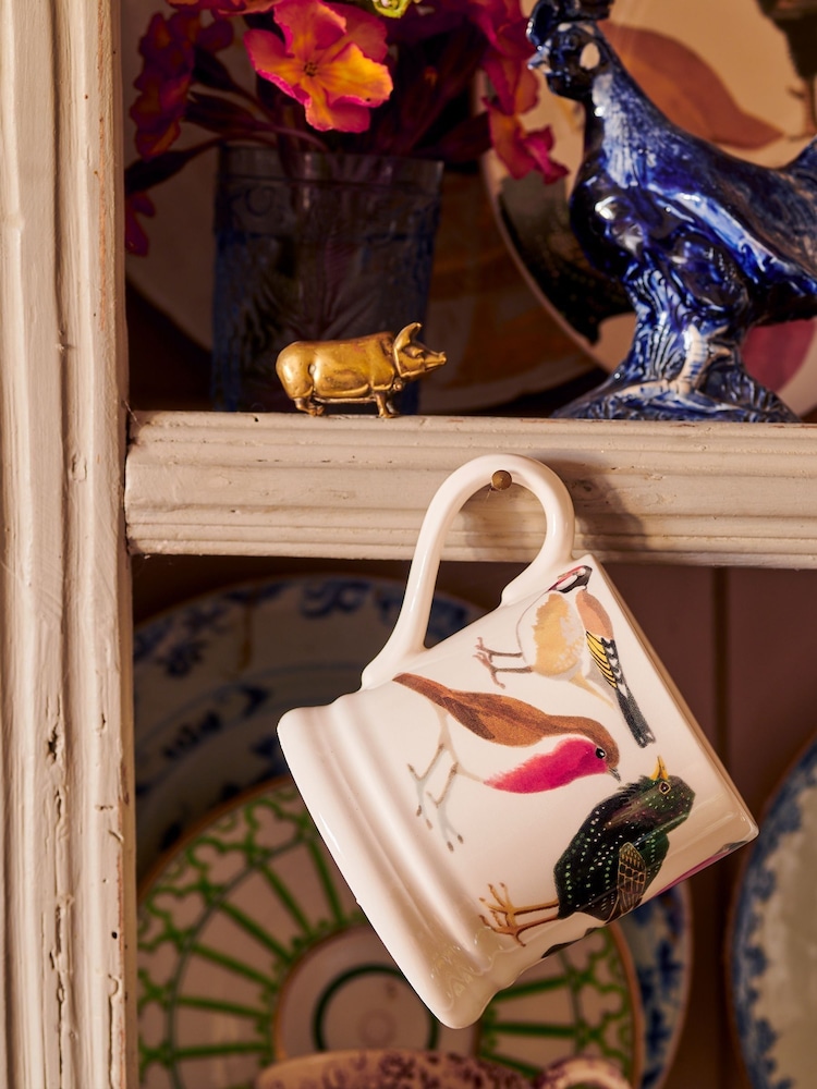 Emma Bridgewater Cream British Birds 1/2 Pint Mug - Image 1 of 4 Emma Bridgewater Cream British Birds 1/2 Pint Mug - Image 1 of 4