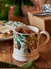 Emma Bridgewater Cream Bring In The Green 1/2 Pint Mug - Image 1 of 4