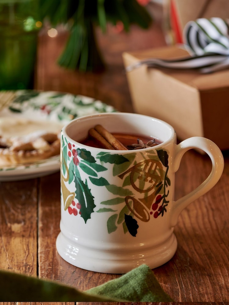 Emma Bridgewater Cream Bring In The Green 1/2 Pint Mug - Image 1 of 4
