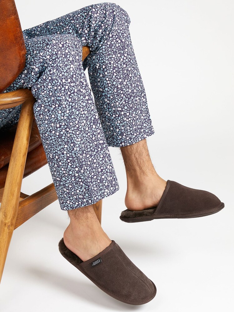 نعال خف مبطنة جلد خراف رجالي من Jones Bootmaker - صورة 1 من 7 نعال خف مبطنة جلد خراف رجالي من Jones Bootmaker - صورة 1 من 7