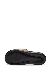 Schwarz & Grün - Nike Victori One Pantolette - Bild 6 von 8