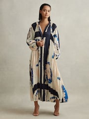 Reiss Blue Daiya Printed Pleated Maxi Dress - Image 5 of 7