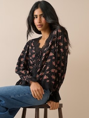Nobodys Child Wilde Satin-Bluse mit floralem Spitzenbesatz - Bild 4 von 5
