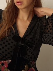 Monsoon Abril V-Neck Floral Devoré Velvet Midi Dress - Slika 2 iz 5