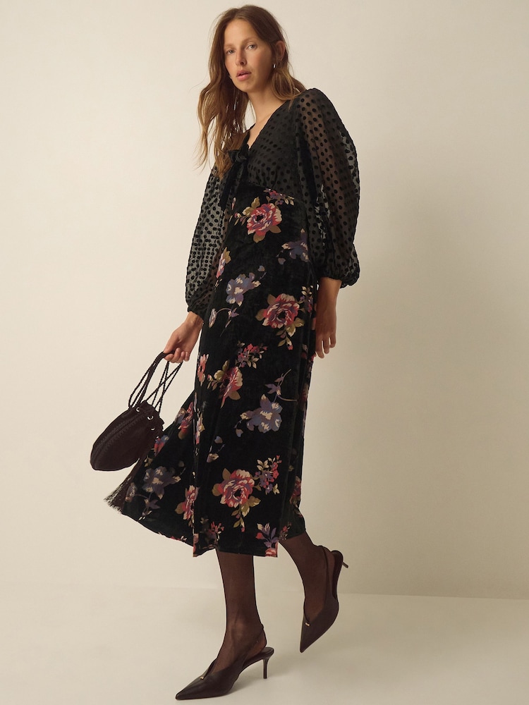 Monsoon Abril V-Neck Floral Devoré Velvet Midi Dress - Slika 5 iz 5 Monsoon Abril V-Neck Floral Devoré Velvet Midi Dress - Slika 5 iz 5