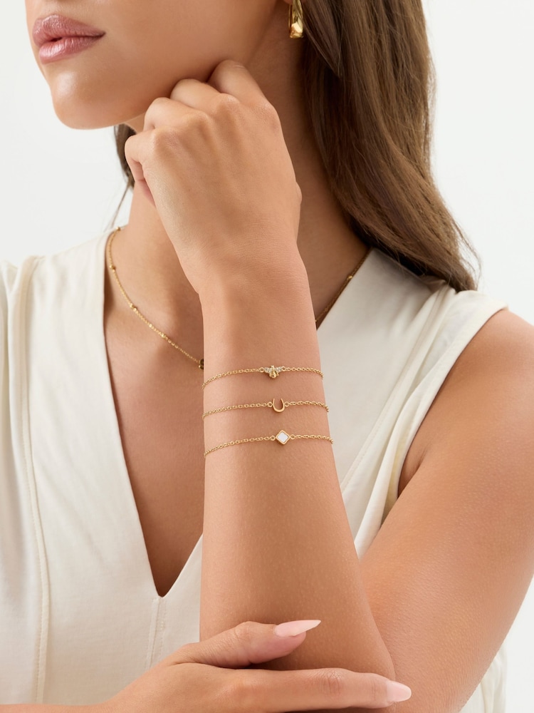 Abbott Lyon Gold Horseshoe Charm 18ct Plated Bracelet - Image 2 of 4 Abbott Lyon Gold Horseshoe Charm 18ct Plated Bracelet - Image 2 of 4