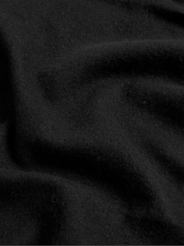 Lyle & Scott Black Plain Lambswool Scarf - Image 2 of 2