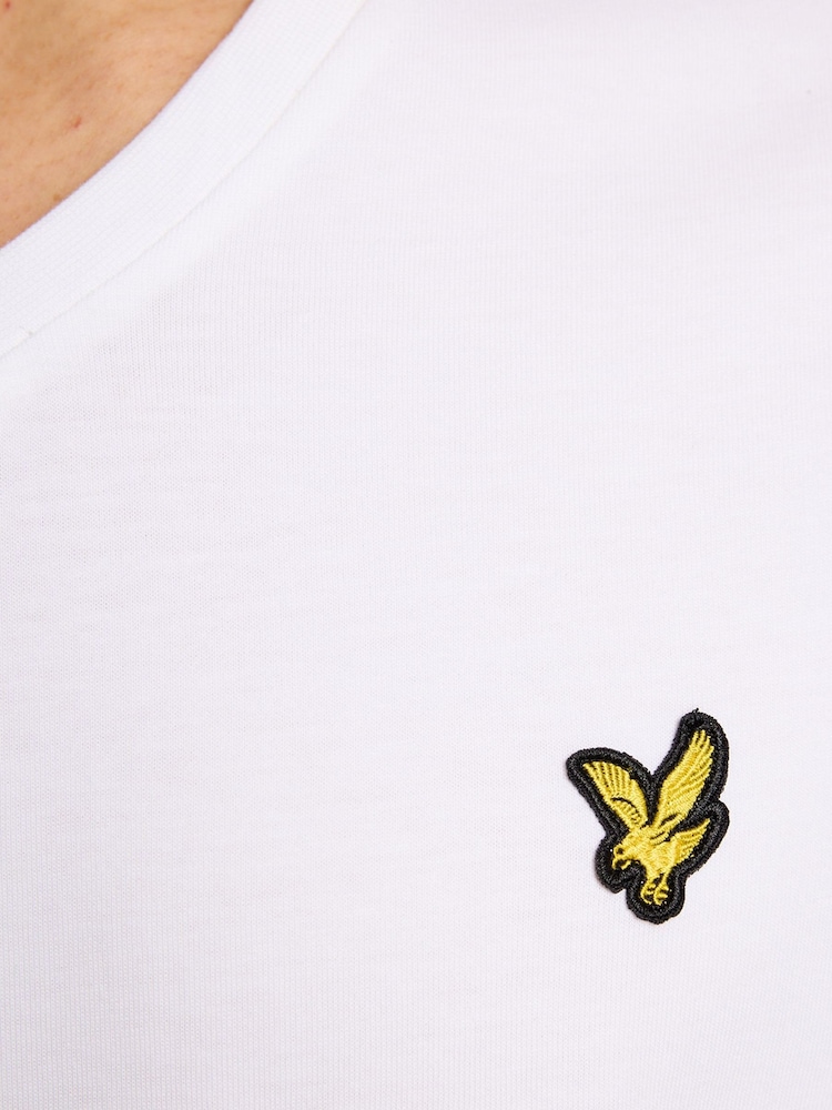 Lyle & Scott White V-Neck T-Shirt - Image 5 of 5 Lyle & Scott White V-Neck T-Shirt - Image 5 of 5
