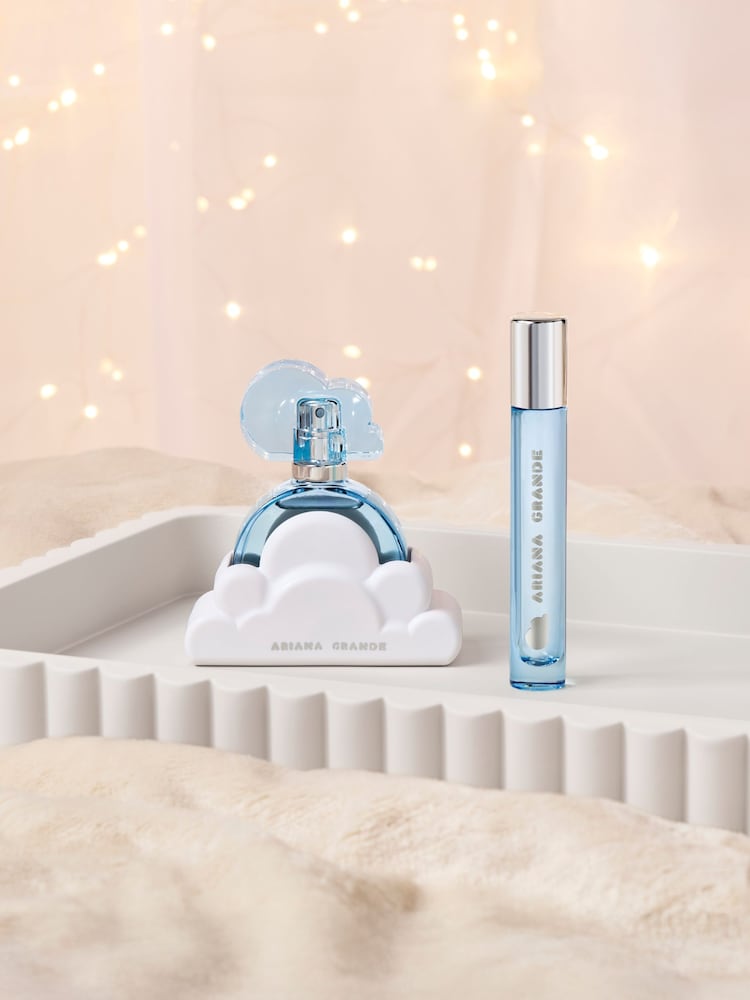 Ariana Grande Cloud 30ml Eau de Parfum Gift Set - Image 3 of 3 Ariana Grande Cloud 30ml Eau de Parfum Gift Set - Image 3 of 3