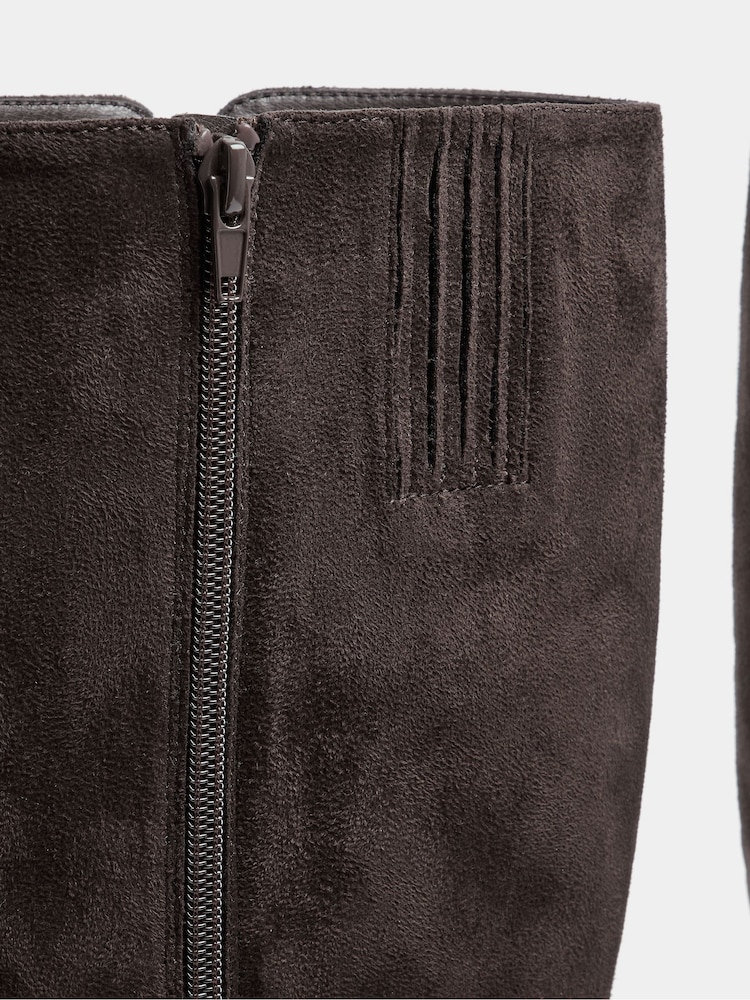 Yours Curve Brown Side Detail Block Heel Boots in Wide E Fit - Image 5 of 5 Yours Curve Brown Side Detail Block Heel Boots in Wide E Fit - Image 5 of 5