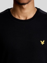 블랙 - Lyle & Scott 자카드 테이프 티셔츠 - 6의 이미지 3