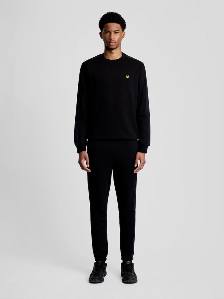 Черный - Lyle & Scott Жаккардовый джемпер с круглым вырезом - Изображение 2 6 Черный - Lyle & Scott Жаккардовый джемпер с круглым вырезом - Изображение 2 6